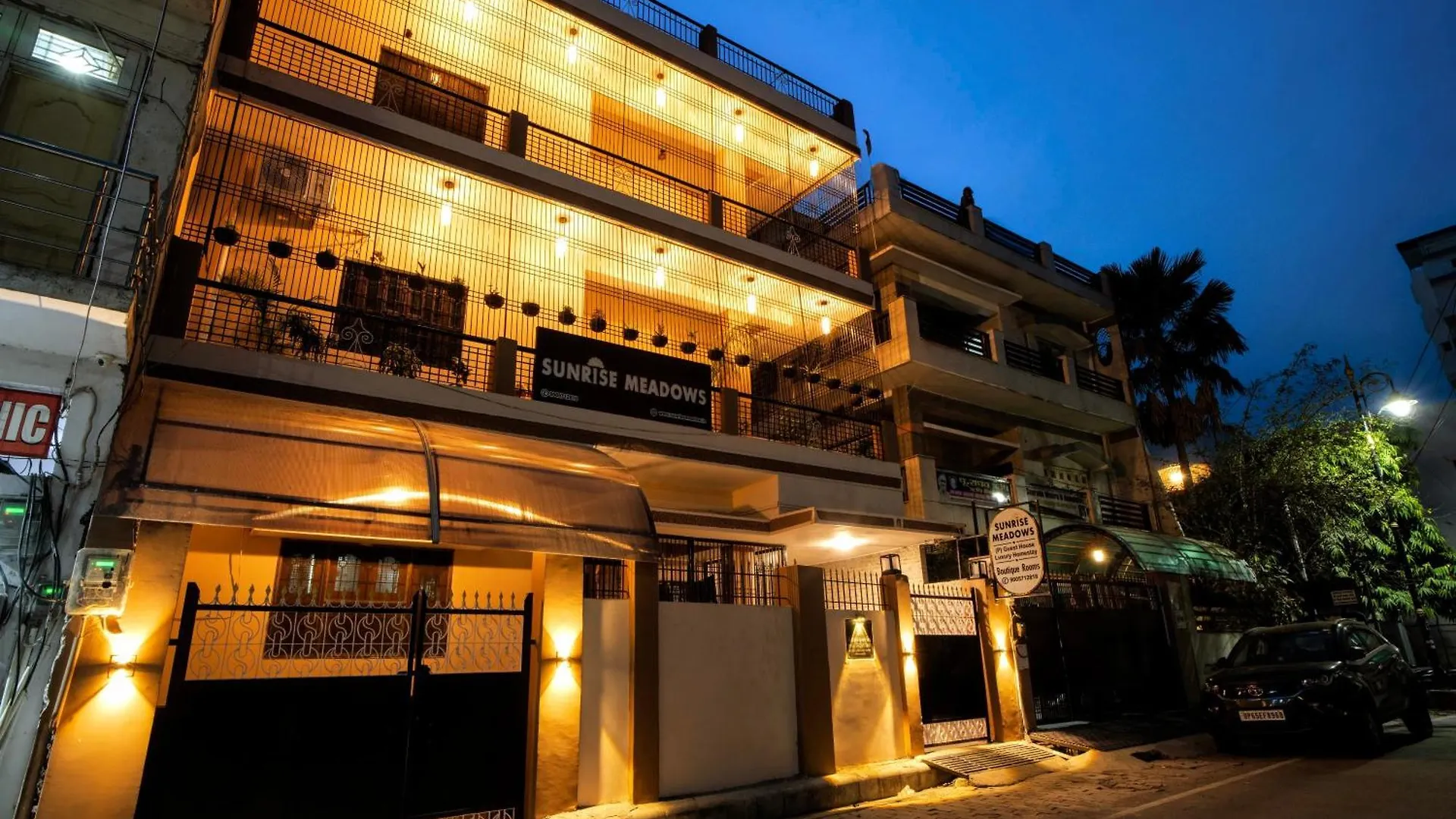 Guest house Sunrise Meadows Hotel Varanasi India