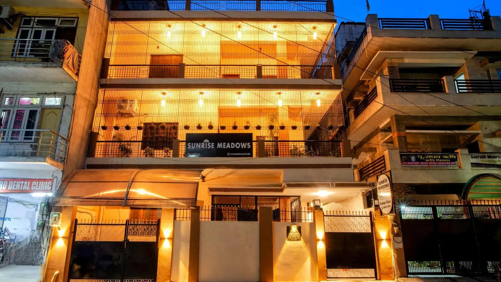 Sunrise Meadows Hotell Varanasi