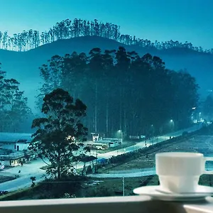**** Hotel Clouds Valley India
