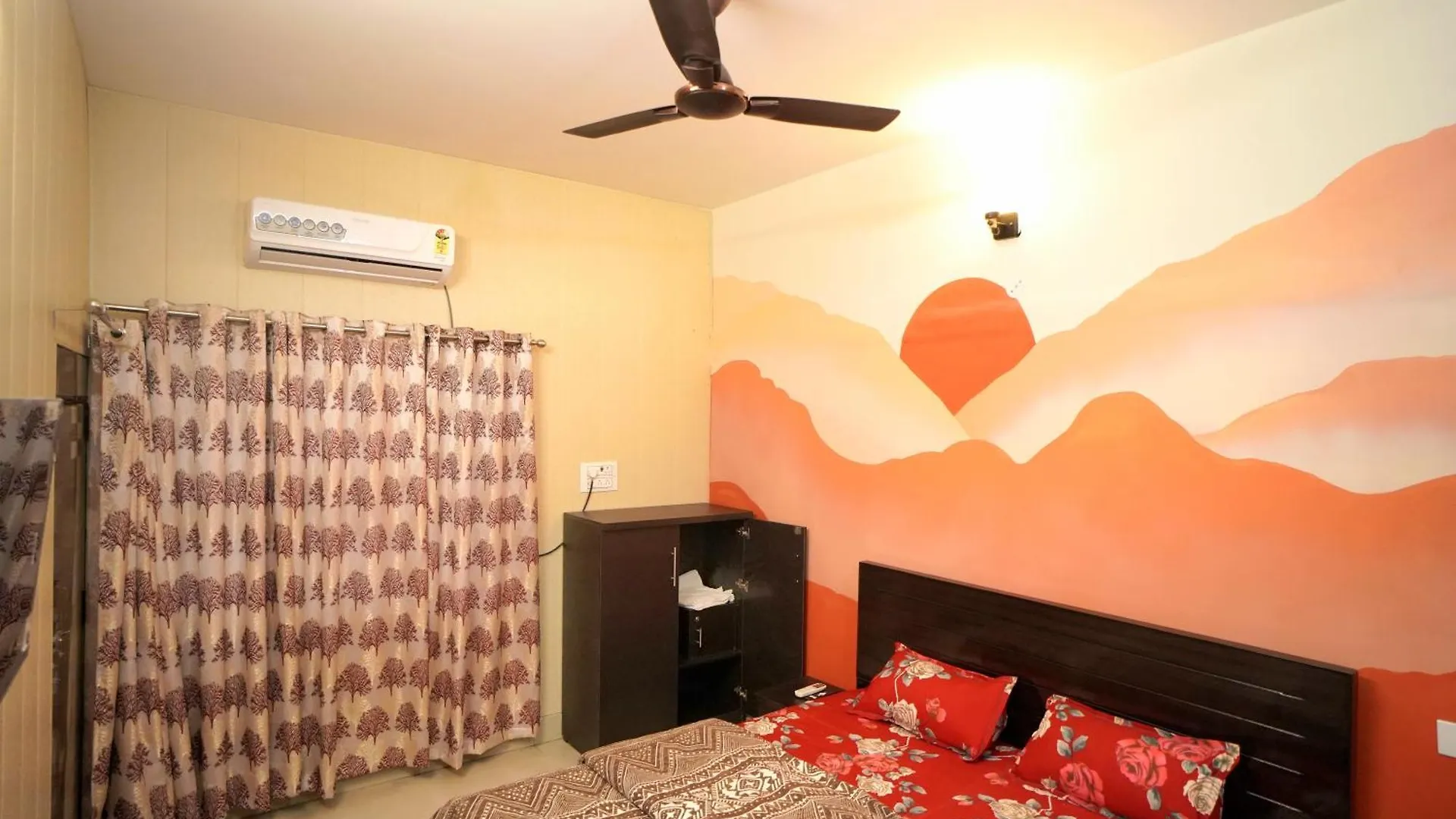Sunrise Meadows Hotel Varanasi 0*,