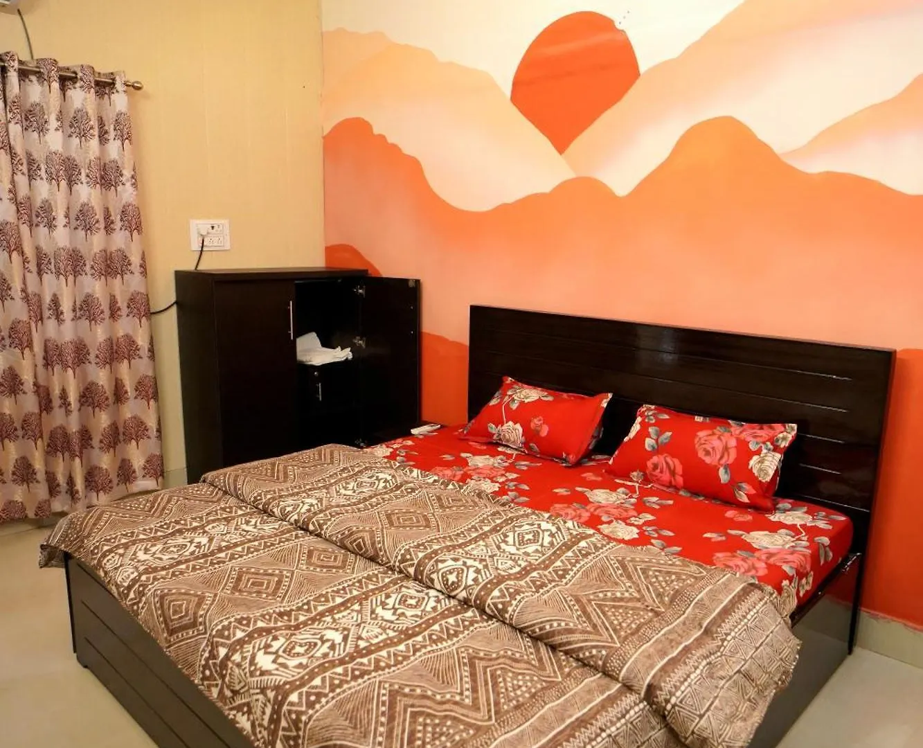Sunrise Meadows Hotel Varanasi 0*,  India