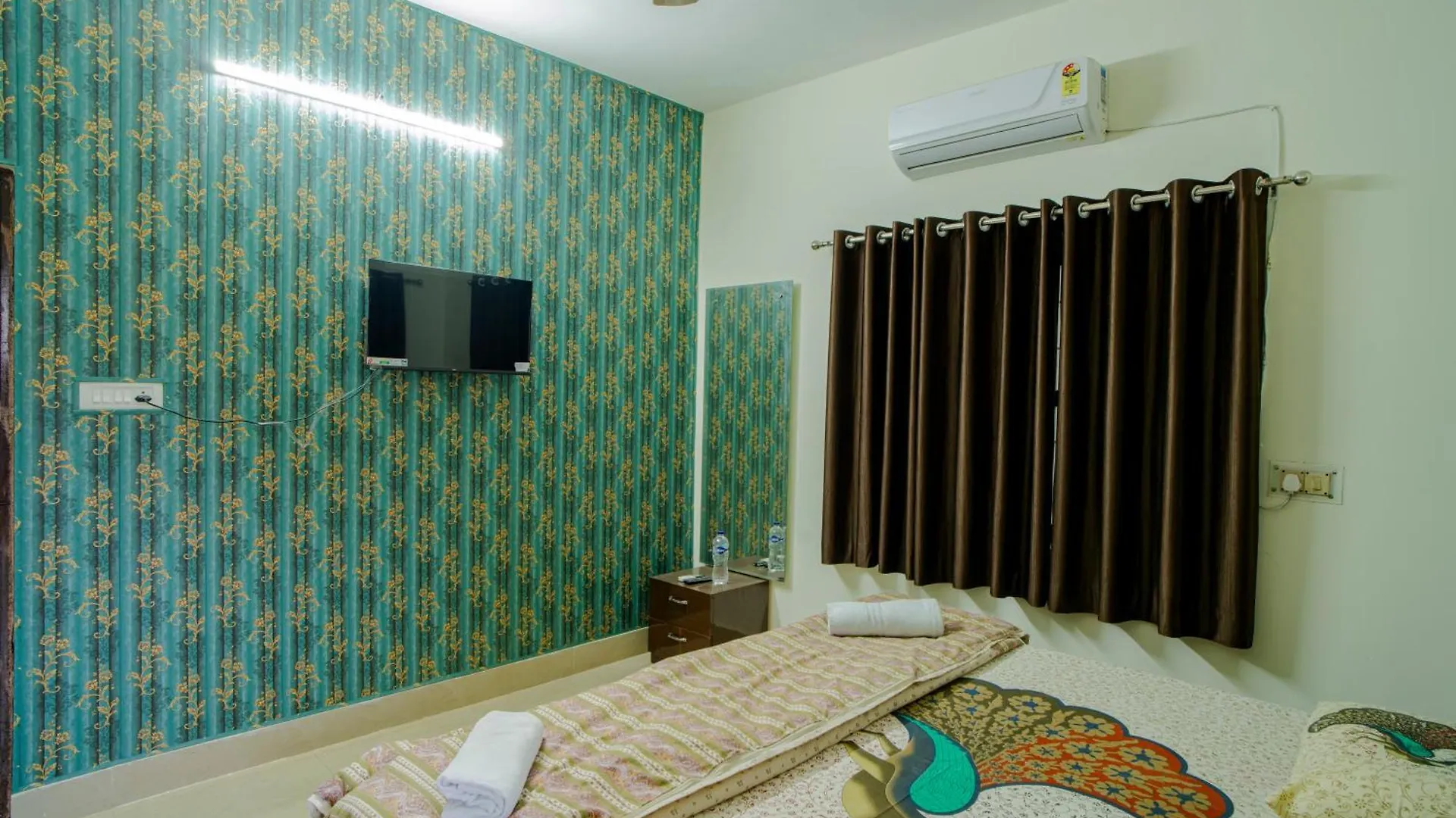 Sunrise Meadows Hotel Varanasi Guest house